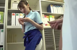 Em là con đĩ hư hỏng của anh